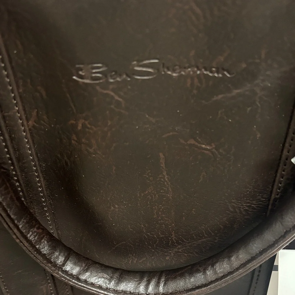 Ben Sherman Dark Brown Duffel Bag‎ 20” length Vegan leather Weekender Carry On